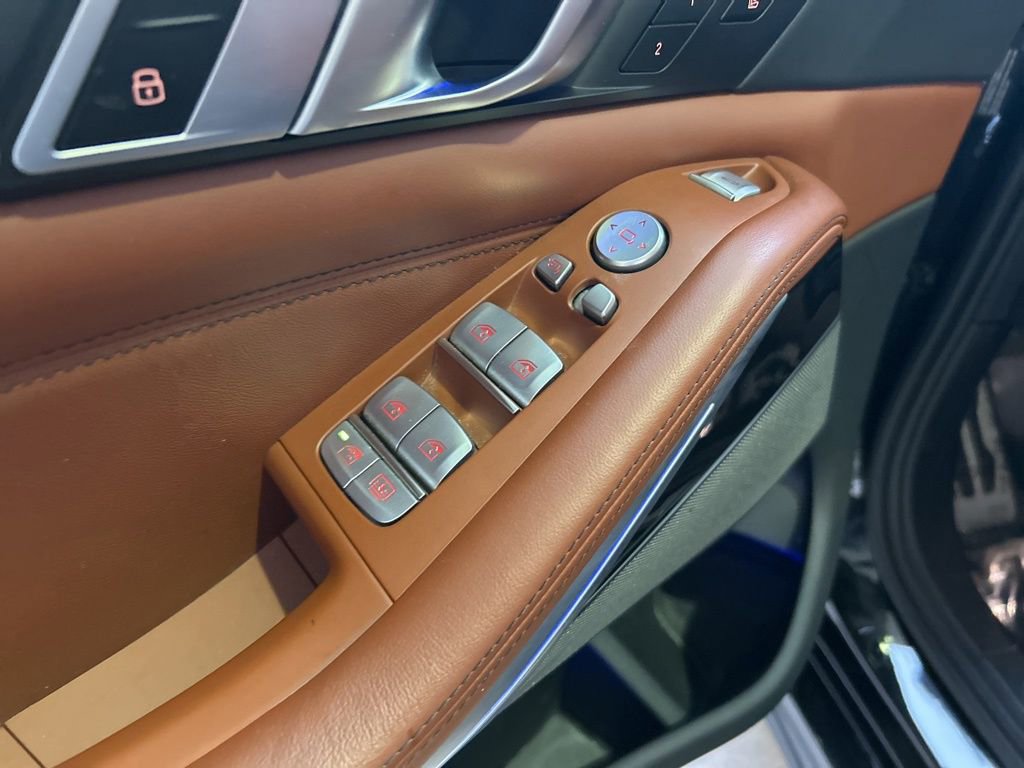 Used 2023 BMW X7 M60i w/ Executive Package image 54