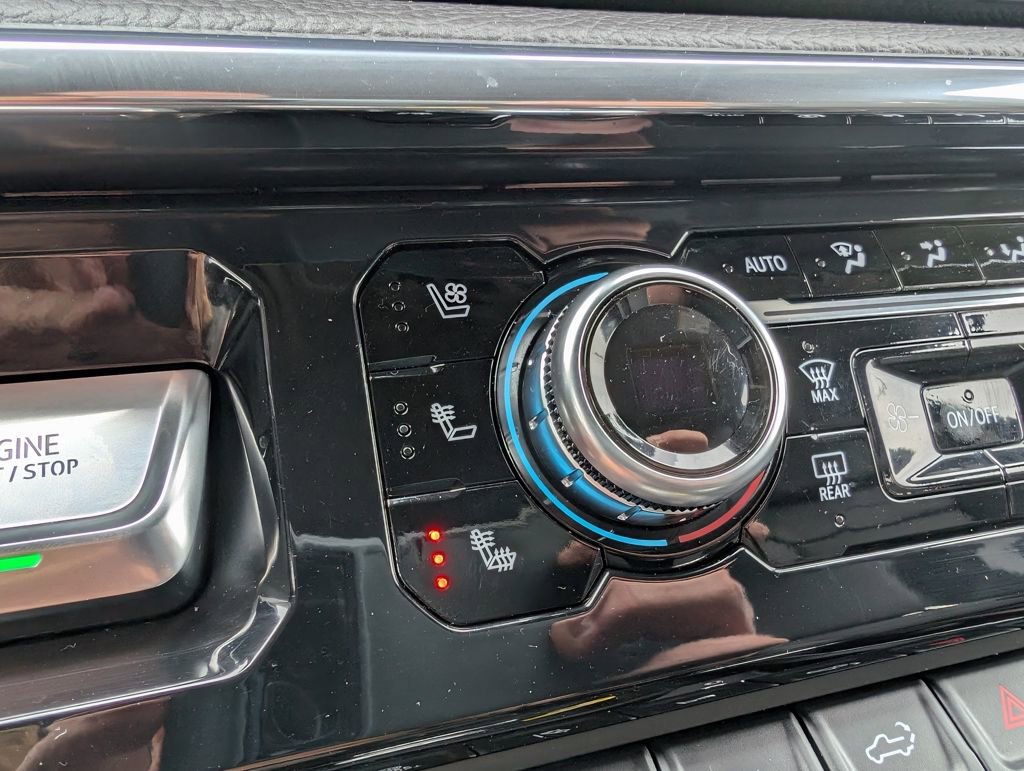 Used 2024 GMC Sierra 2500 Denali w/ Denali Reserve Package image 13