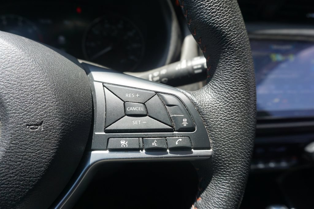 Used 2021 Nissan Kicks SR w/ Interior Electronics Package FWD image 8