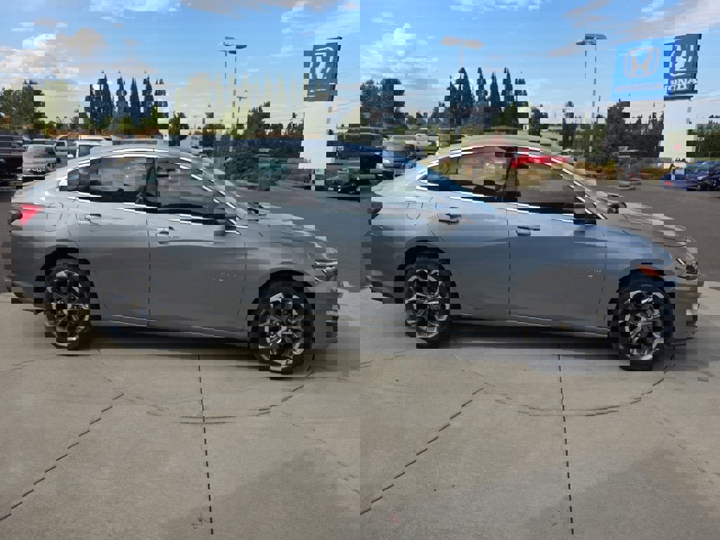 Used 2023 Chevrolet Malibu LT image 7