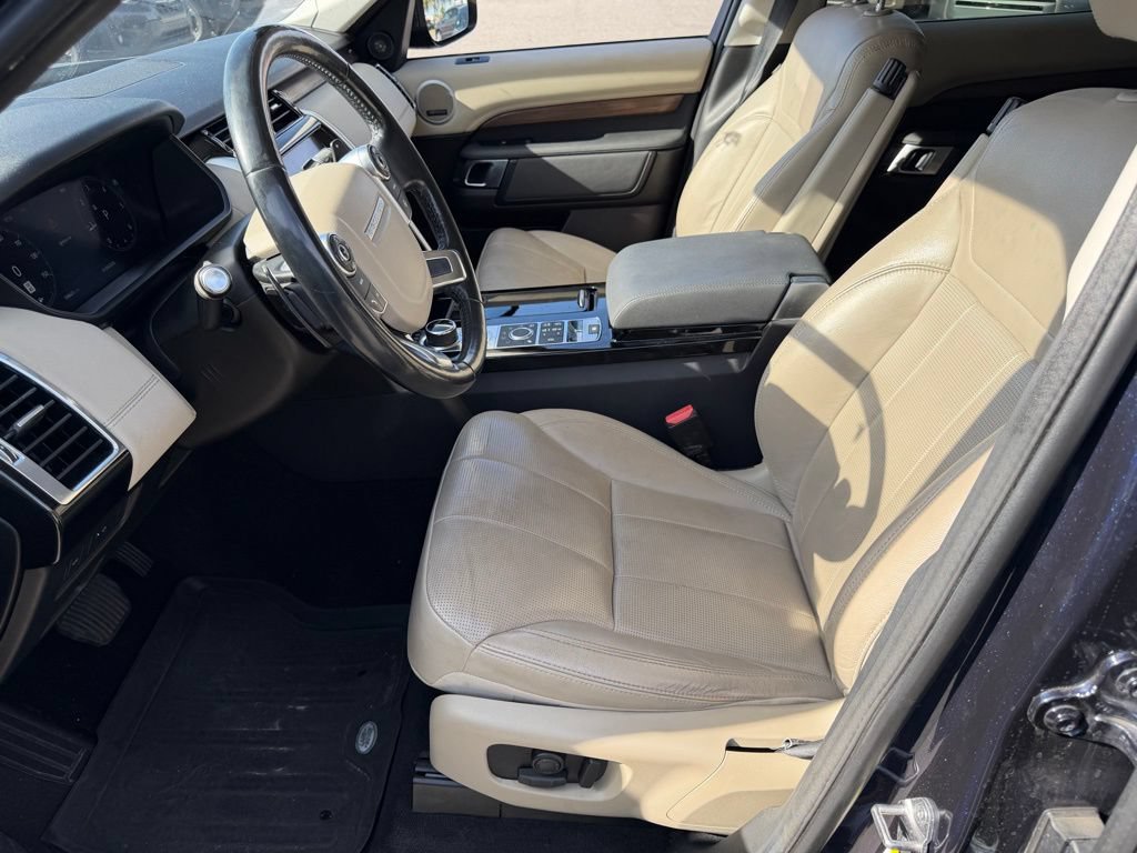 Used 2018 Land Rover Discovery HSE AWD/4WD image 24