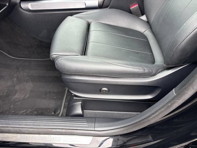 Used 2023 Mercedes-Benz GLB 250 4MATIC image 7