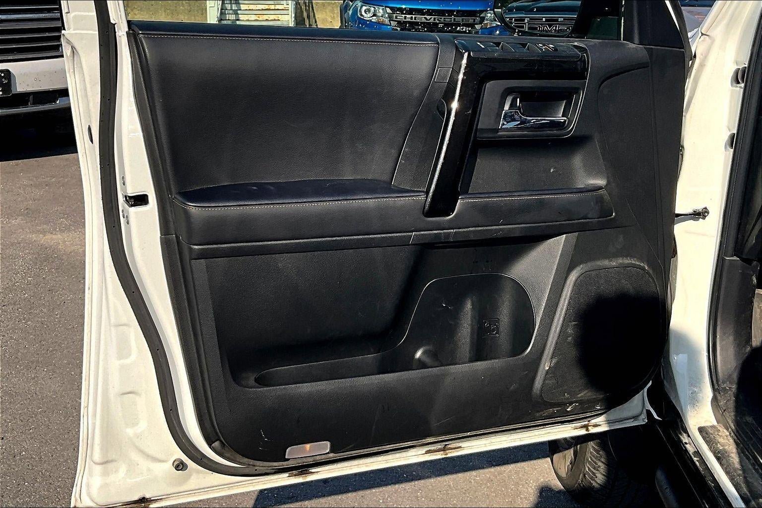 Used 2023 Toyota 4Runner 40th Anniversary SE image 19