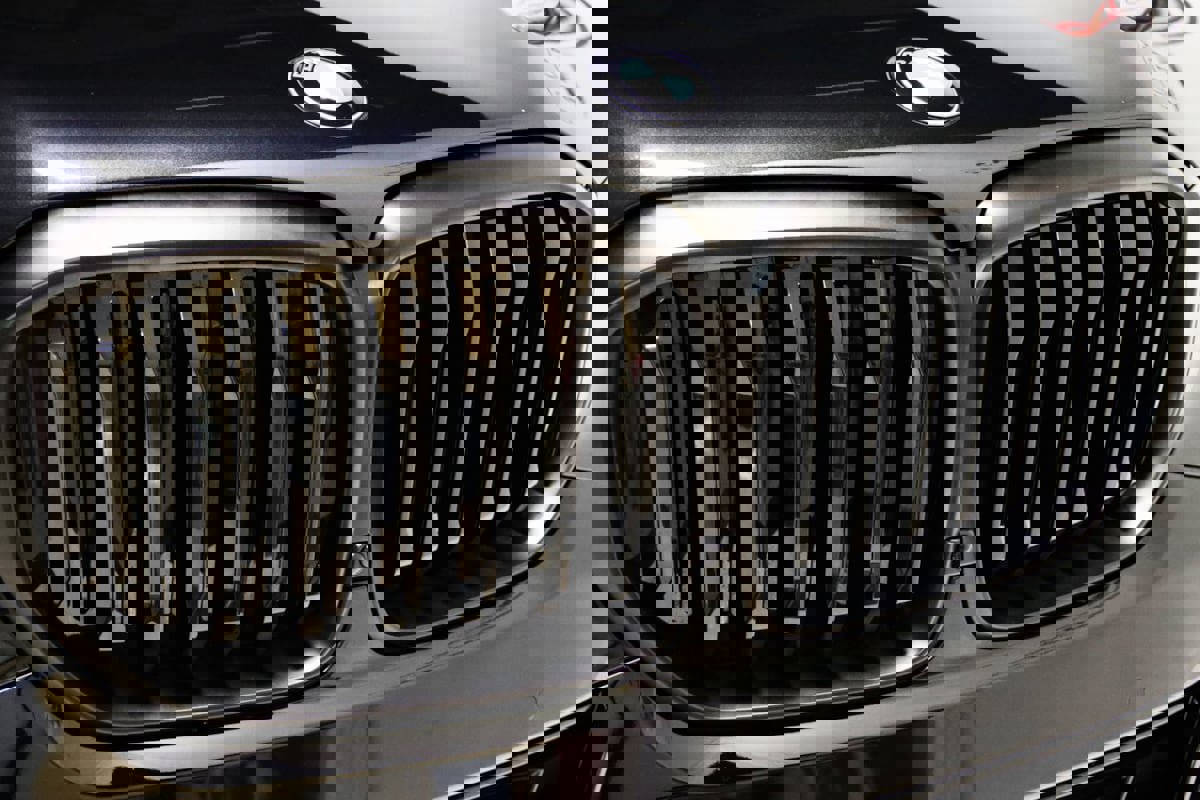 Used 2025 BMW X5 xDrive40i w/ M Sport Package image 22