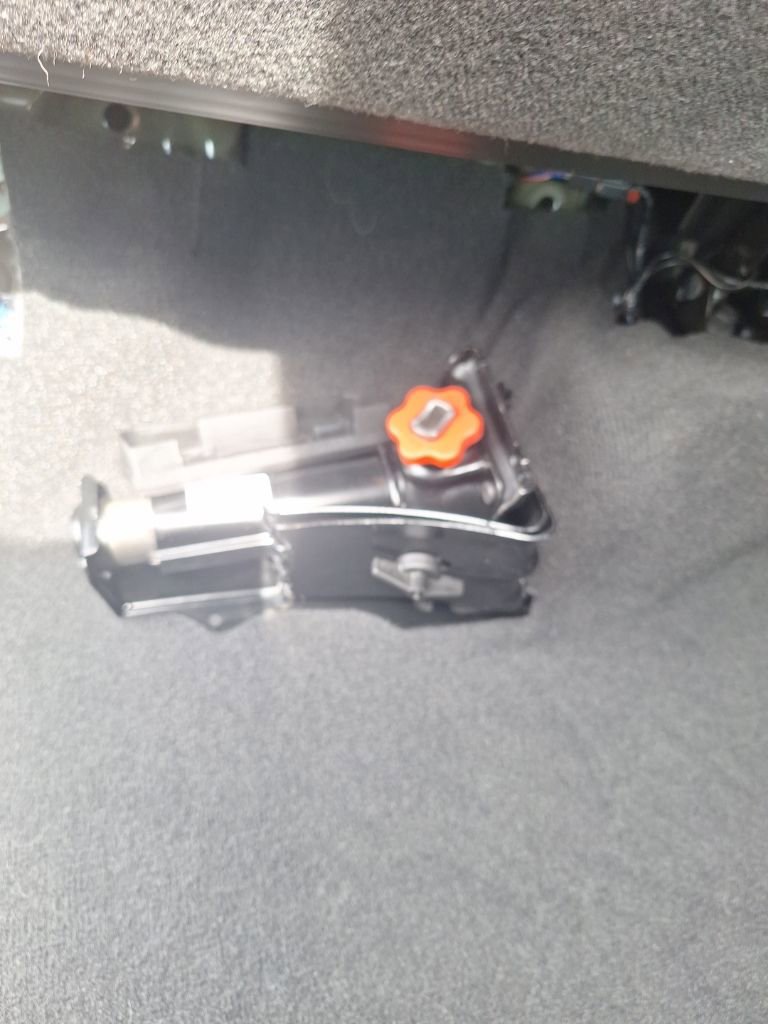 Certified 2026 Chevrolet Silverado 1500 LT image 25