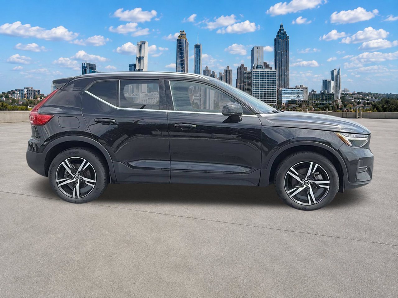Used 2025 Volvo XC40 B5 Core AWD/4WD image 27