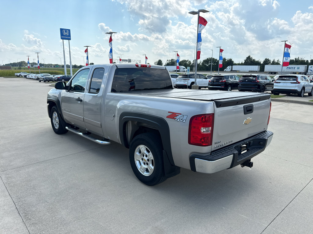 Used 2008 Chevrolet Silverado 1500 LT w/ Power Pack Plus AWD/4WD image 7