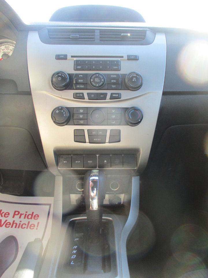 Used 2011 Ford Focus SE w/ 201A Rapid Spec Order Code image 11