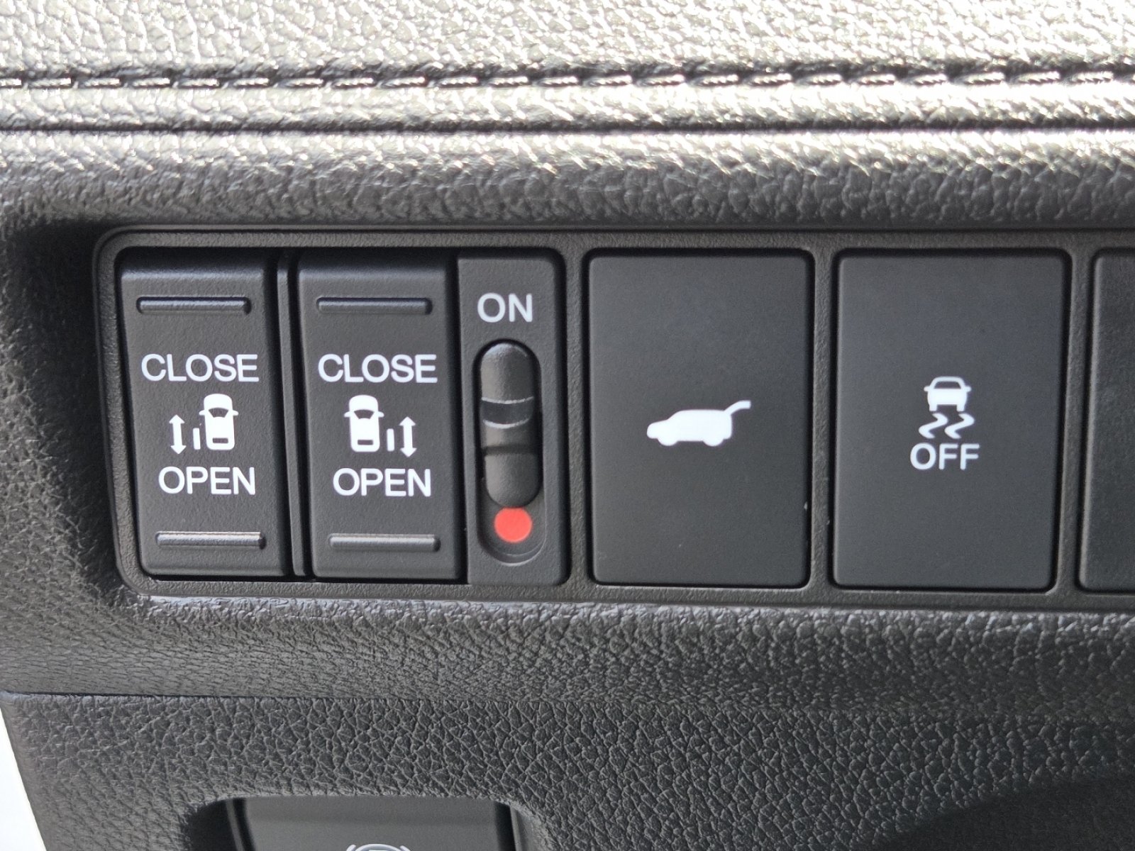 Certified 2026 Honda Odyssey EX-L image 8