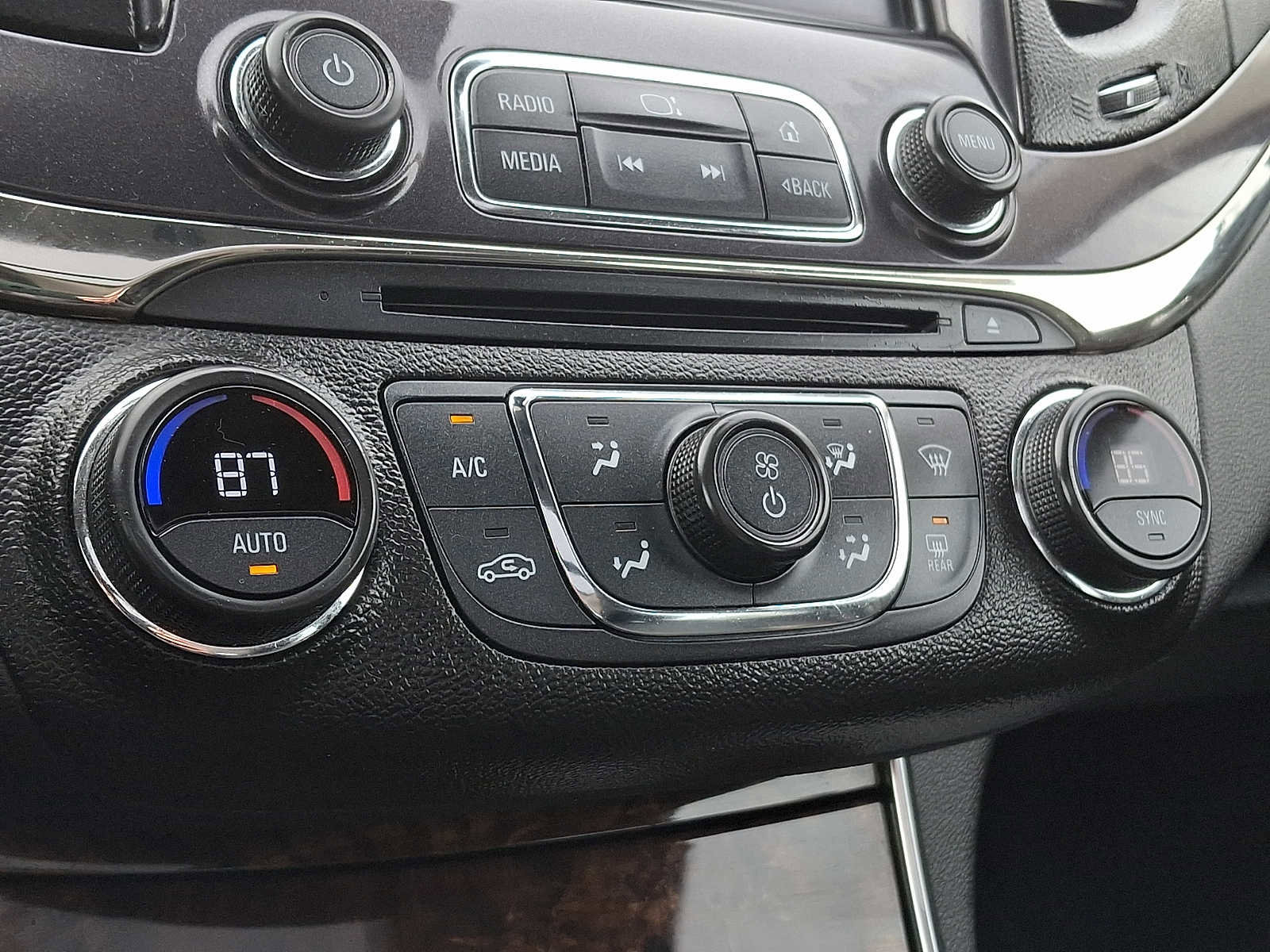 Used 2014 Chevrolet Impala LT w/ Premium Seating Package image 14