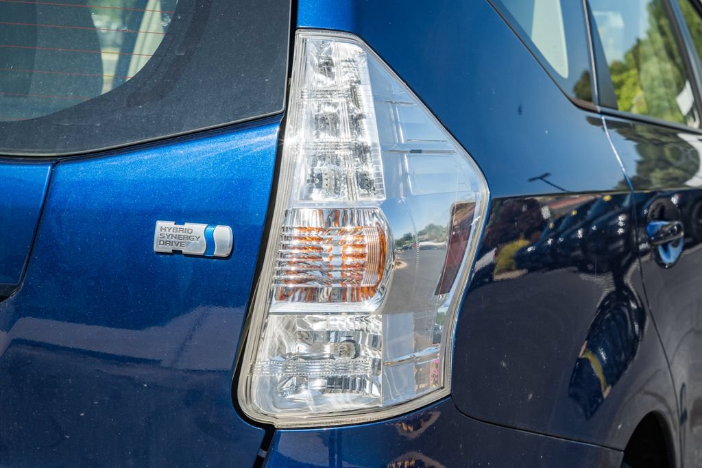 Used 2012 Toyota Prius V Three FWD image 6