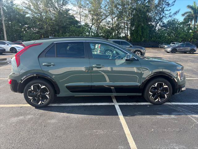 Used 2023 Kia Niro Wind w/ Wind Preserve Package FWD image 8