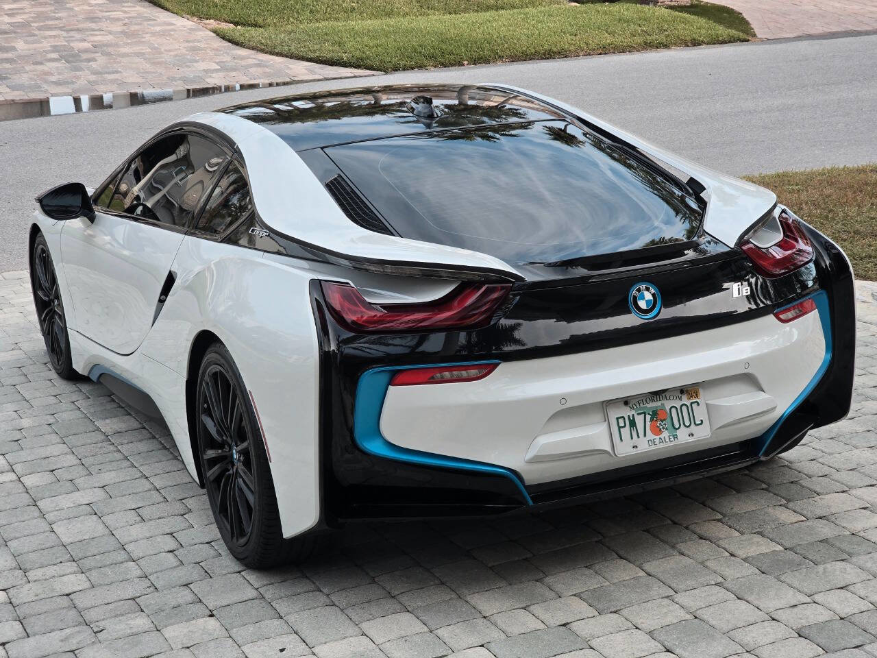 Used 2019 BMW i8 Coupe image 38