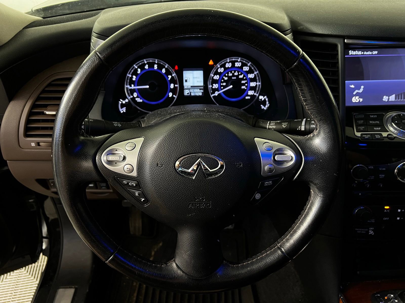 Used 2015 INFINITI QX70 AWD w/ Premium Package image 10