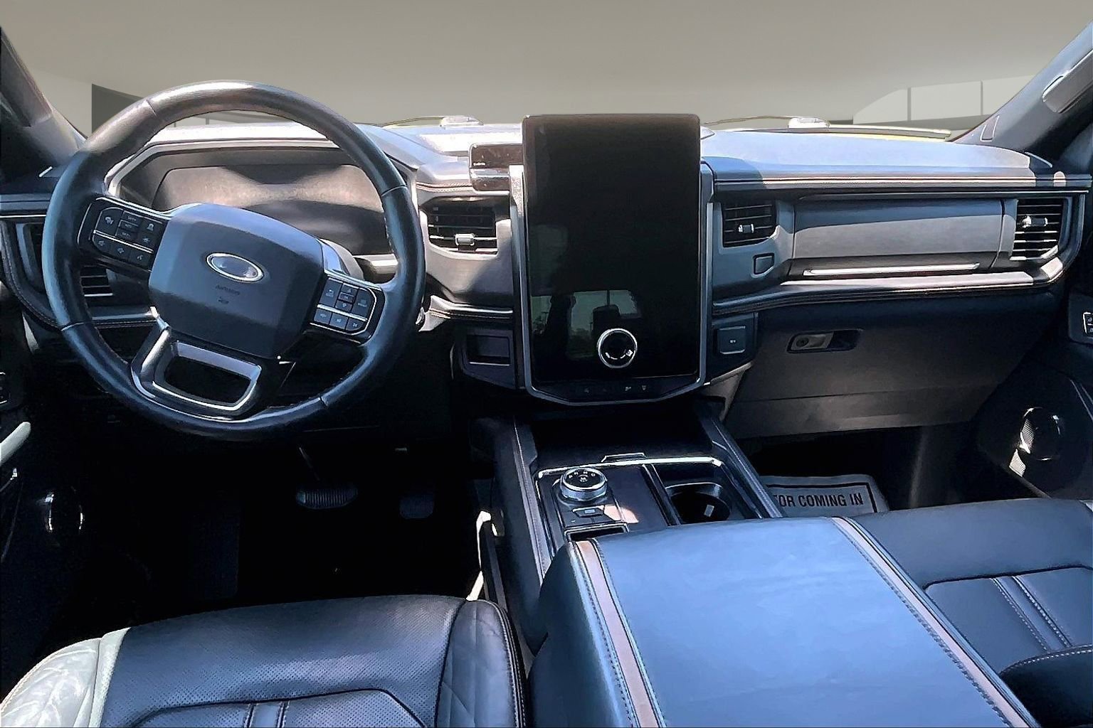 Used 2023 Ford Expedition Max Platinum RWD image 7