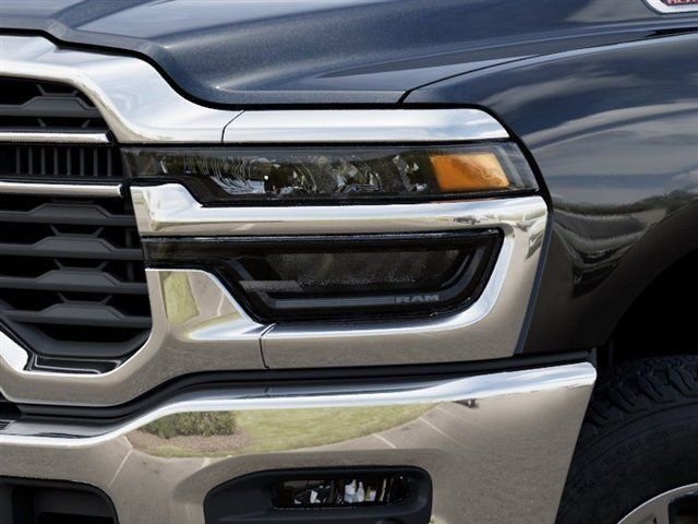 New 2026 RAM 2500 Big Horn AWD/4WD image 39