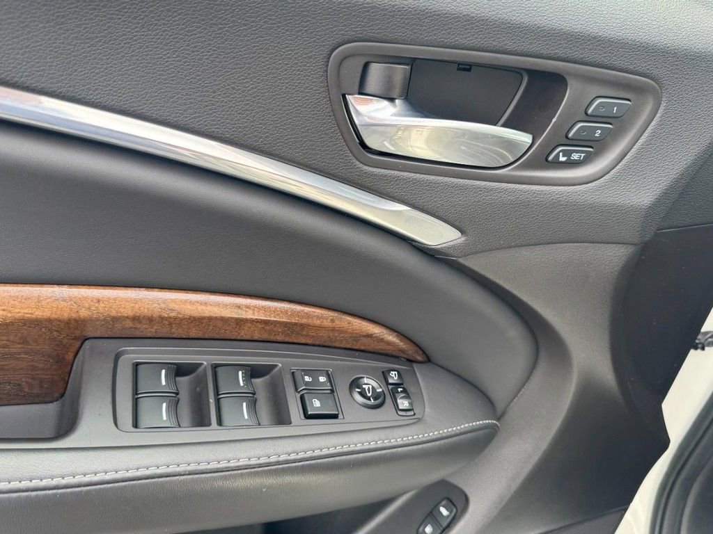 Used 2017 Acura MDX FWD w/ Advance & Entertainment image 17