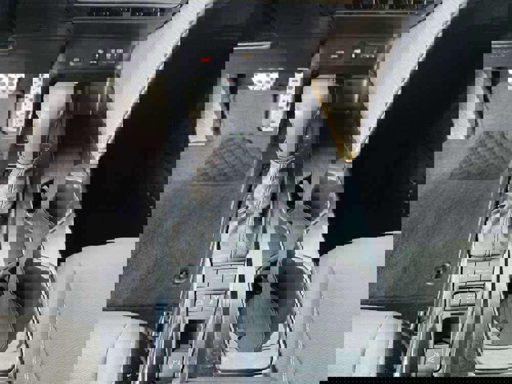 Used 2025 Toyota Camry SE image 15