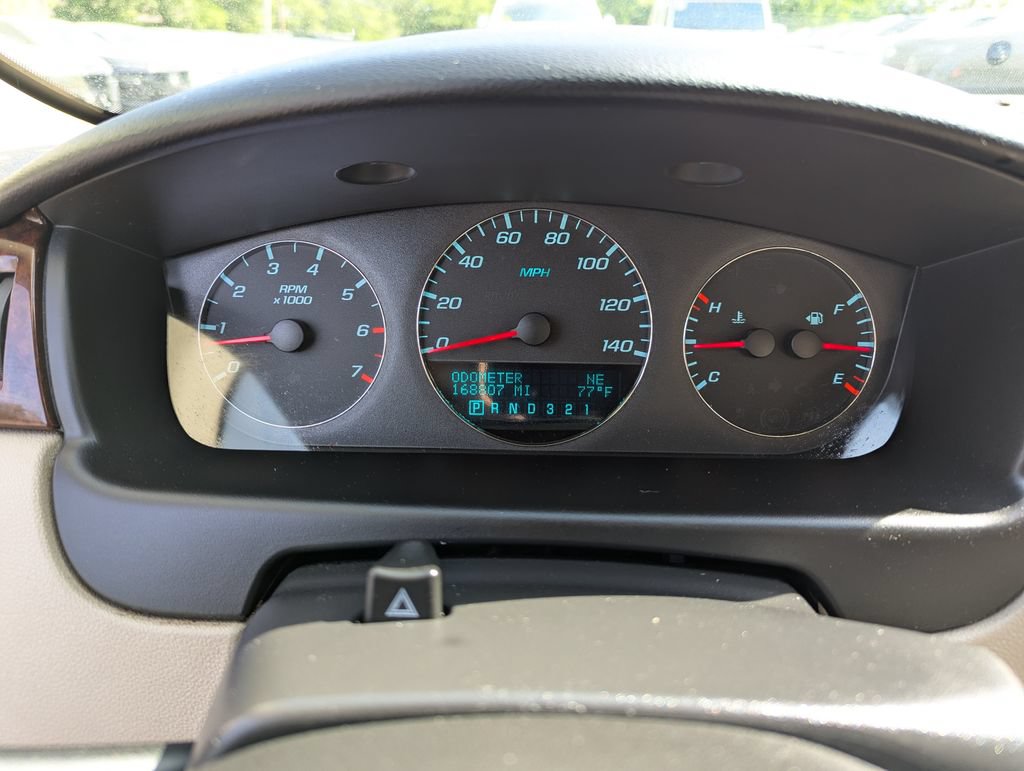 Used 2011 Chevrolet Impala LT w/ Luxury Edition Package FWD image 19