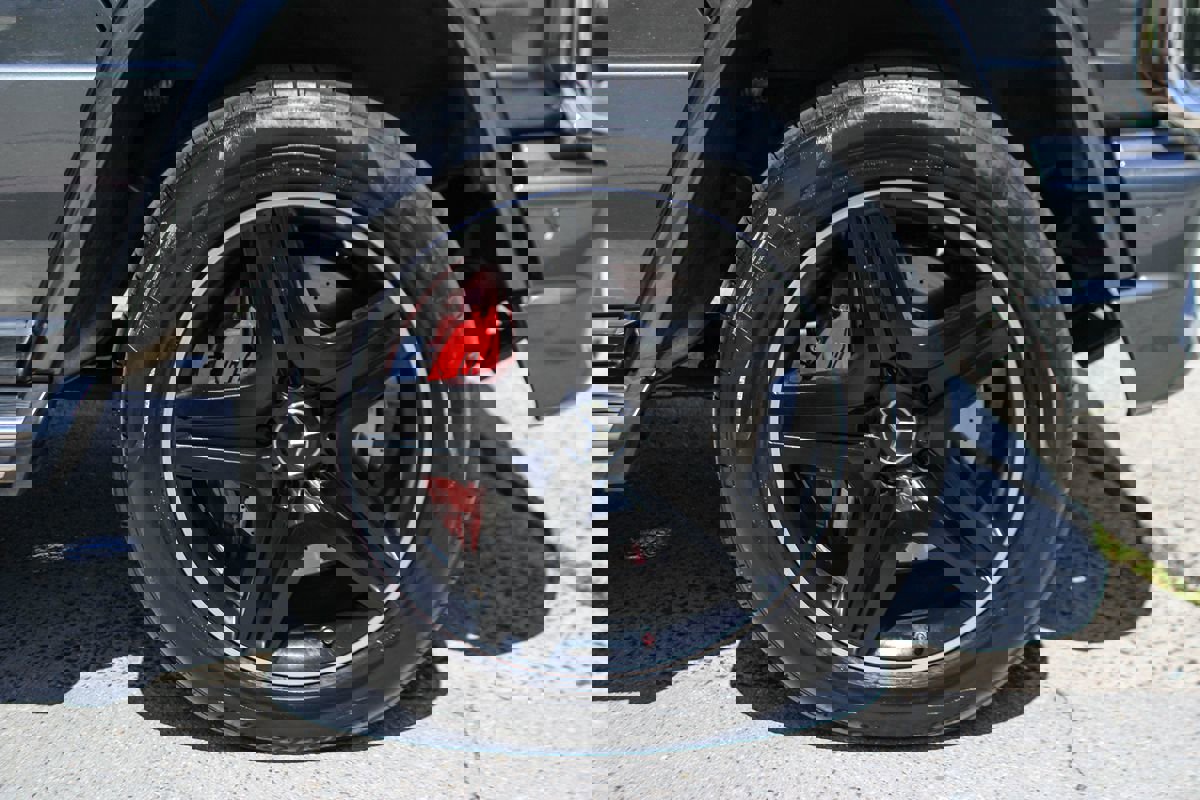 Used 2015 Mercedes-Benz G 63 AMG 4MATIC image 40