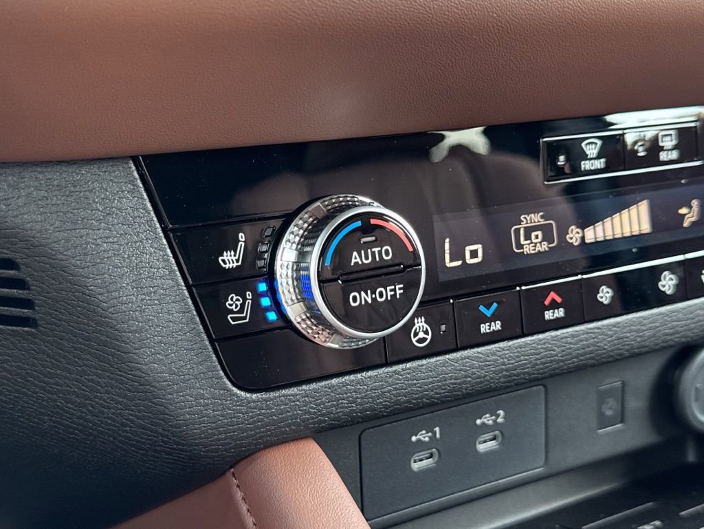 New 2026 Mitsubishi Outlander SEL FWD image 16