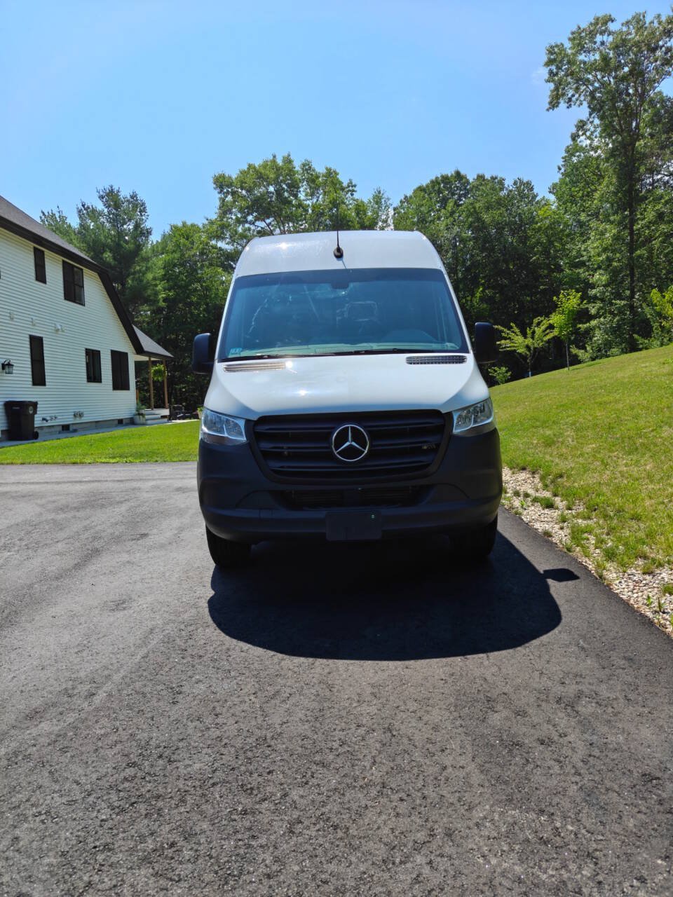 Used 2021 Mercedes-Benz Sprinter 2500 image 2