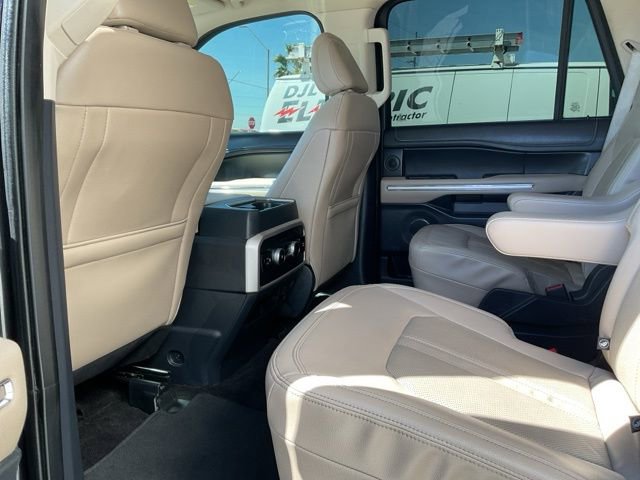 Used 2022 Ford Expedition Limited image 22