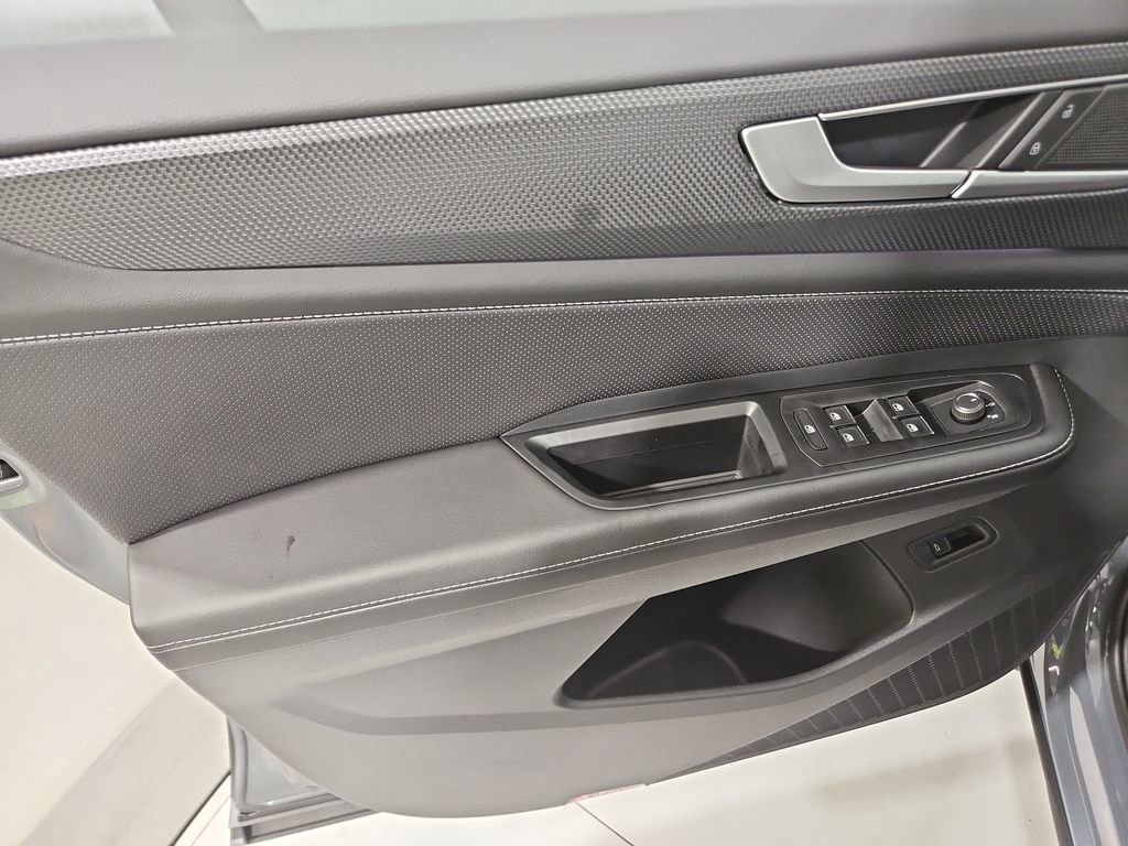 New 2026 Volkswagen Atlas Cross Sport SEL image 10