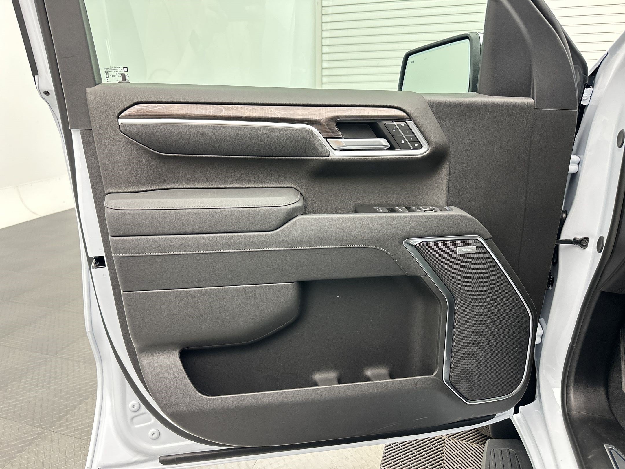 New 2026 Chevrolet Silverado 1500 LTZ w/ LPO, Dark Essentials Package AWD/4WD image 21