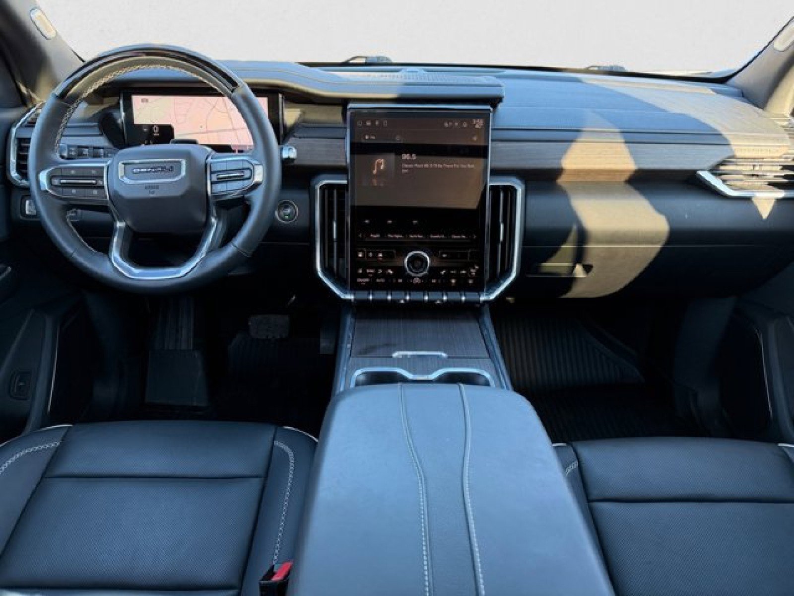 Used 2024 GMC Acadia Denali w/ Super Cruise Package image 13