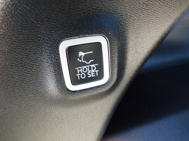 Used 2025 Jeep Wagoneer S Limited image 13