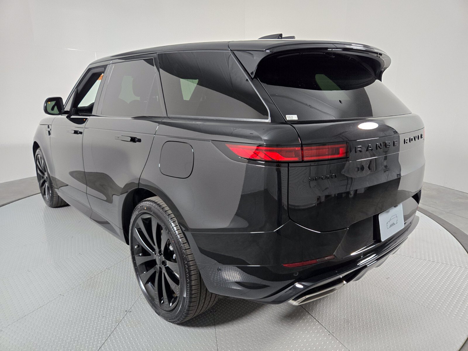 New 2026 Land Rover Range Rover Sport Dynamic SE AWD/4WD image 17