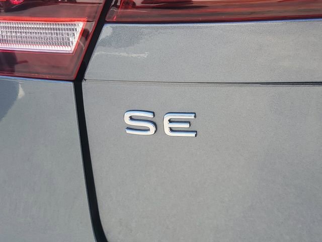 Certified 2024 Volkswagen Tiguan SE R-Line image 7