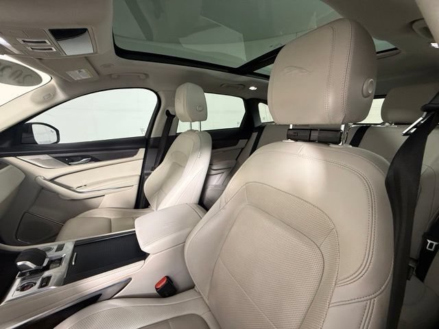 Certified 2022 Jaguar F-PACE S AWD/4WD image 5
