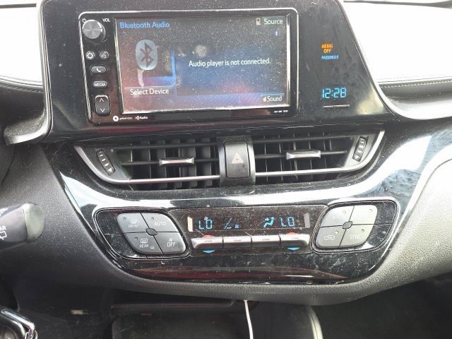 Used 2018 Toyota C-HR XLE FWD image 18