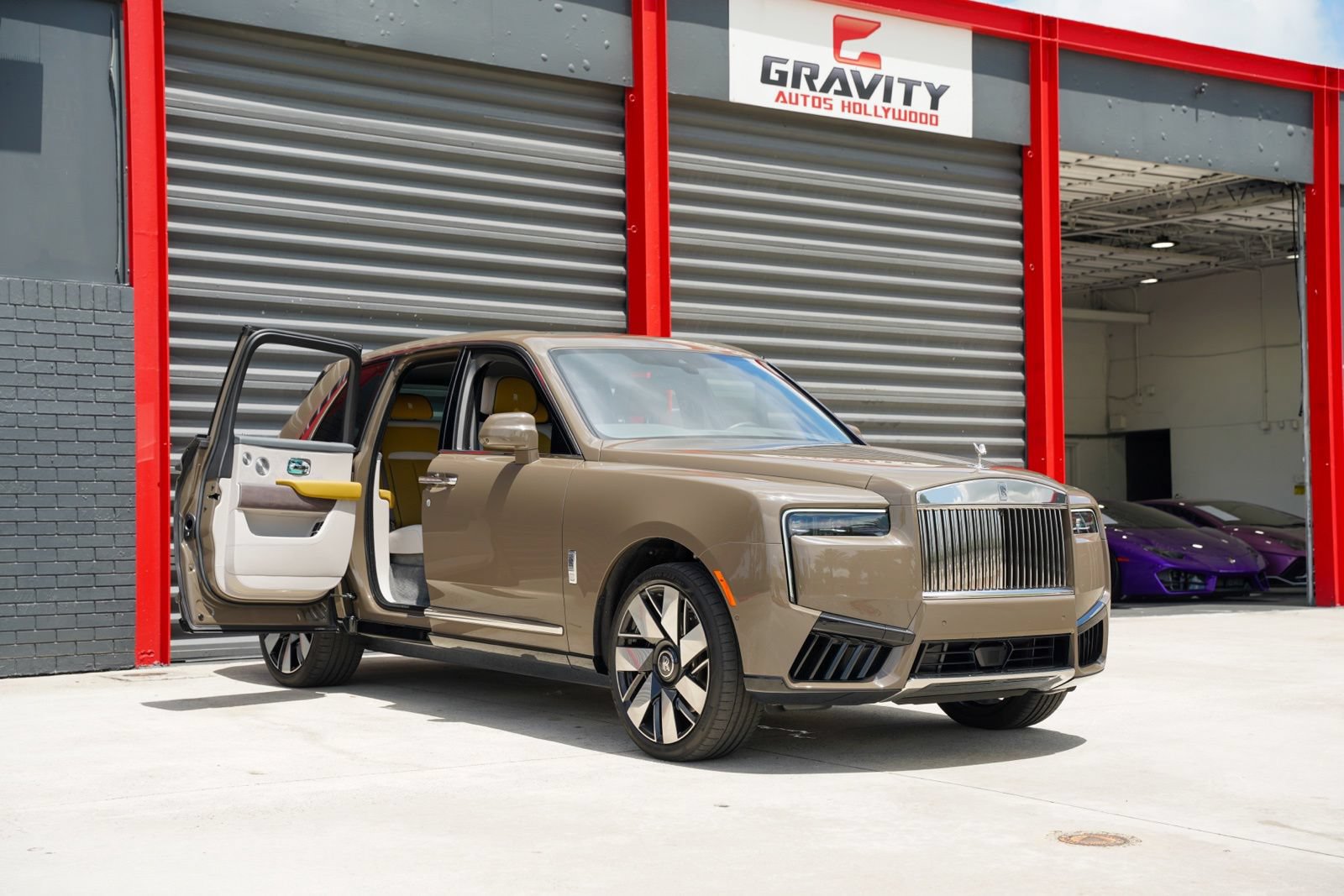 Used 2025 Rolls-Royce Cullinan AWD/4WD image 4