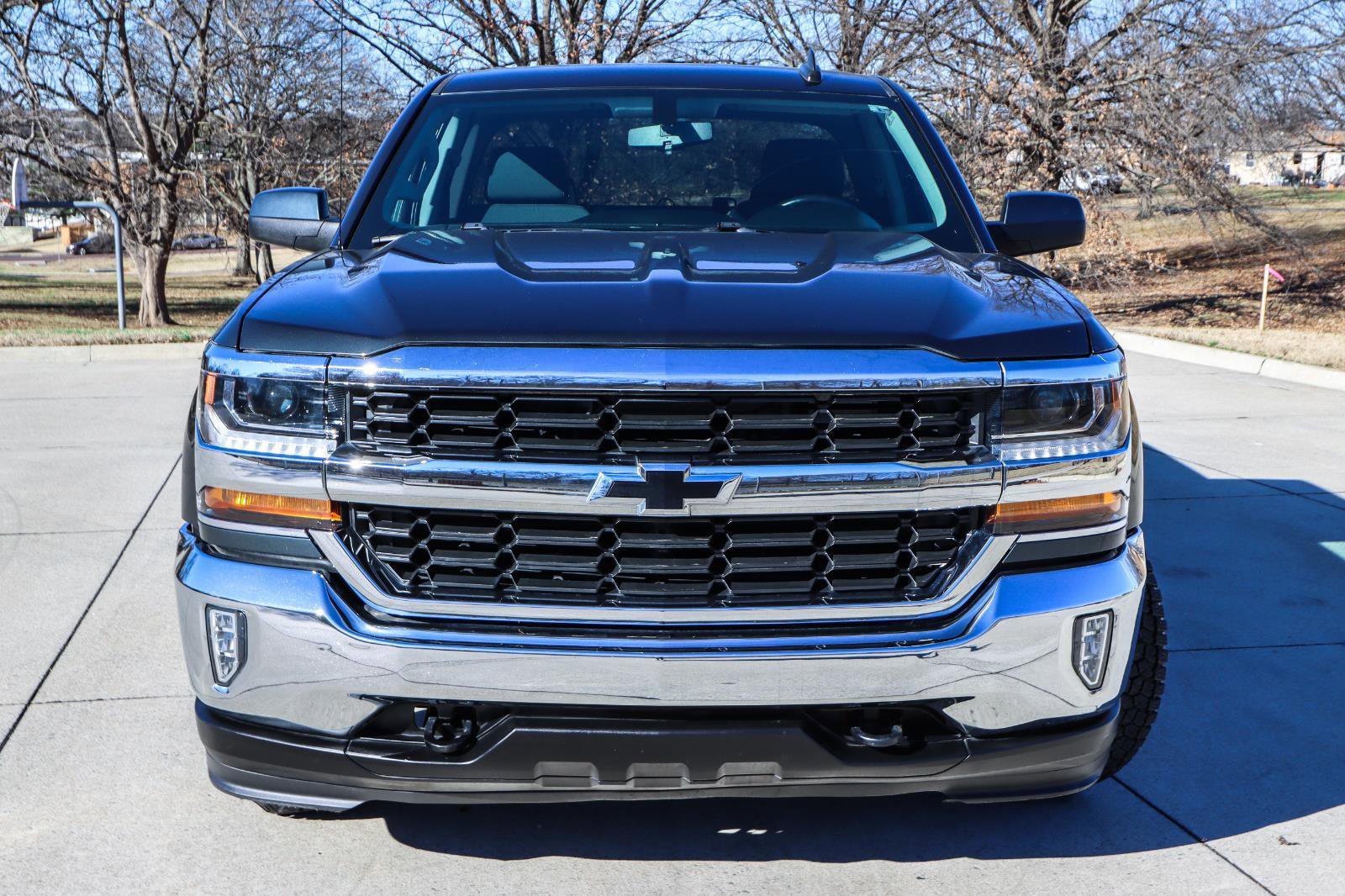 Used 2019 Chevrolet Silverado 1500 LT w/ All Star Edition AWD/4WD image 12