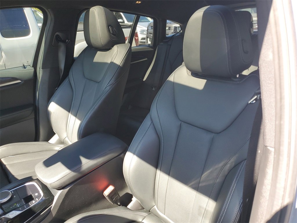 Used 2022 BMW X4 M40i w/ Parking Assistance Package image 21