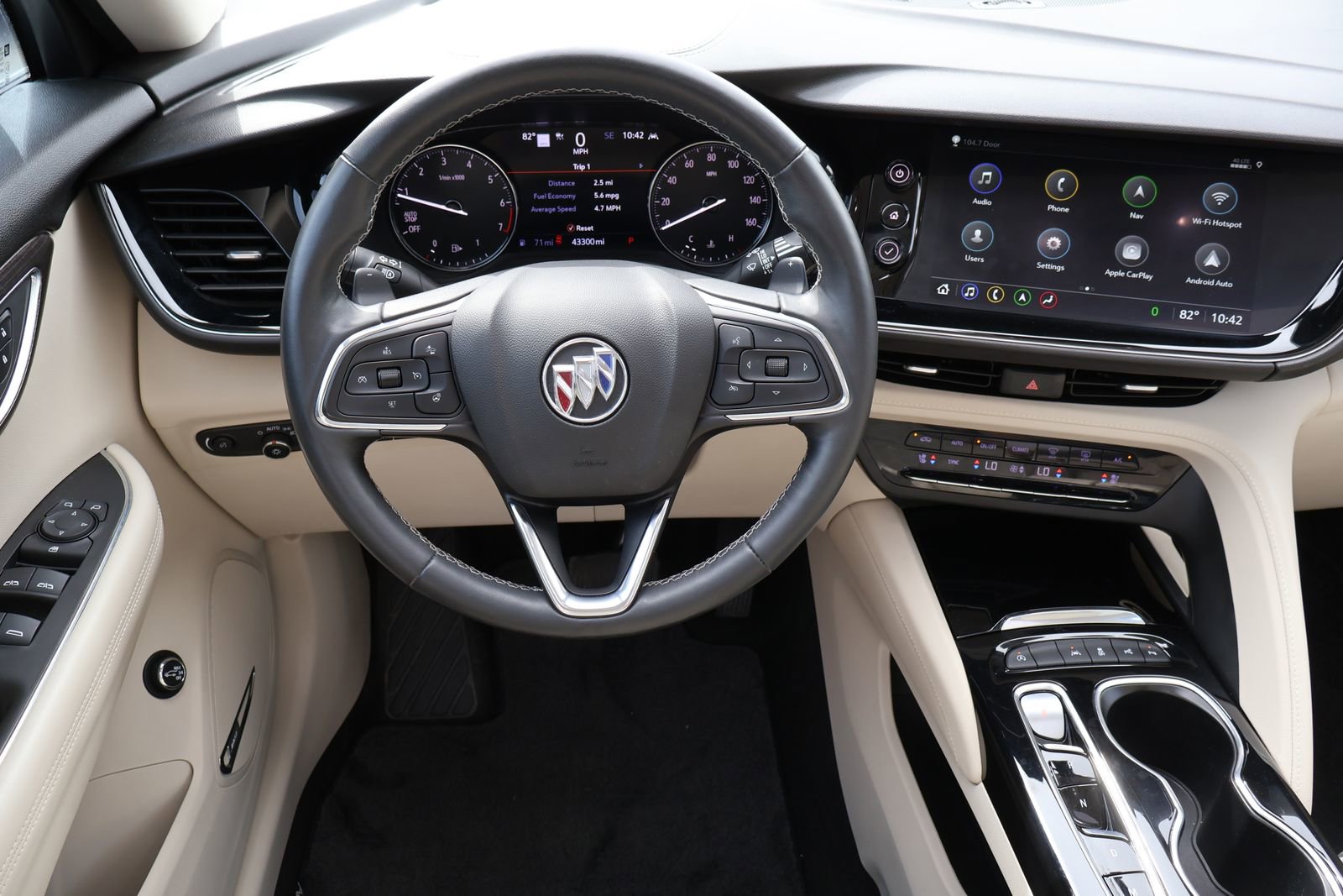 Used 2023 Buick Envision Avenir FWD image 16