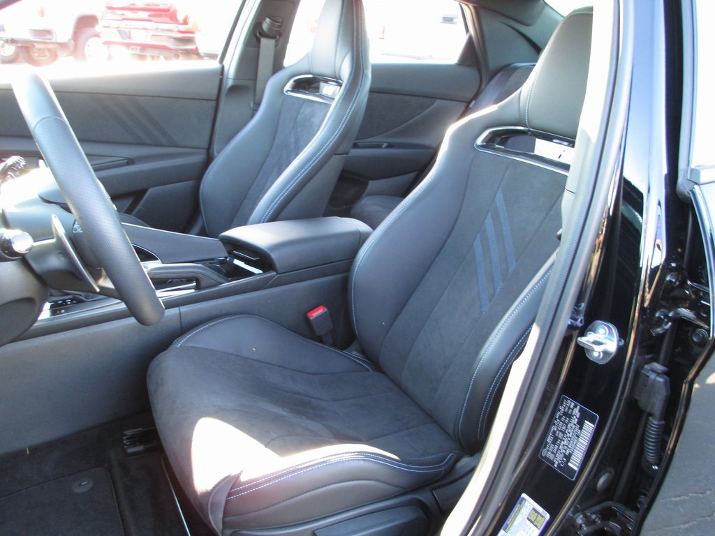 Used 2025 Hyundai Elantra N image 17