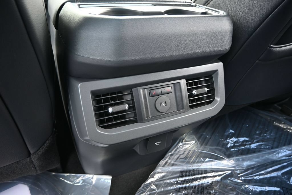 New 2026 Ford F350 Lariat w/ Black Appearance Package AWD/4WD image 15