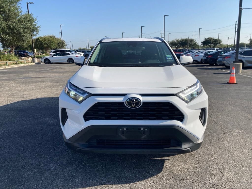 Used 2024 Toyota RAV4 XLE w/ Convenience Package FWD image 2