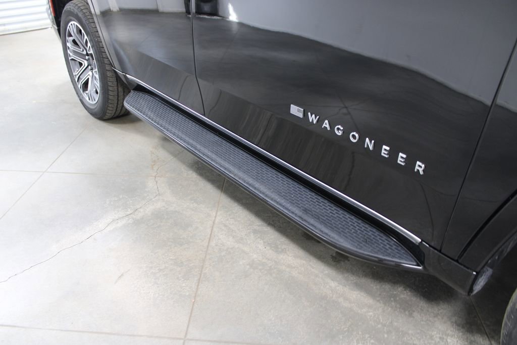 Used 2024 Jeep Wagoneer Series II AWD/4WD image 17