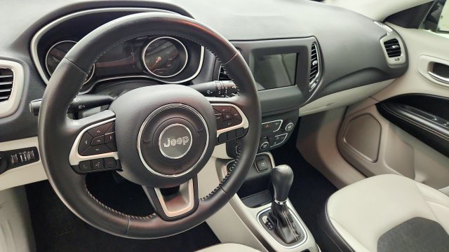 Used 2019 Jeep Compass Latitude FWD image 21