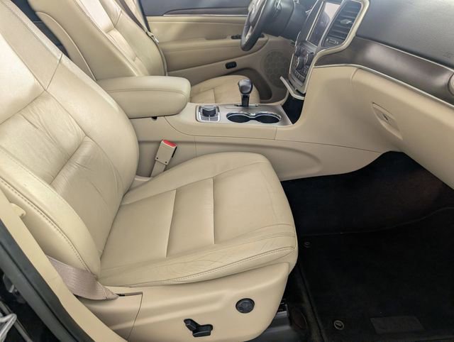 Used 2015 Jeep Grand Cherokee Limited w/ Trailer Tow Group IV image 36