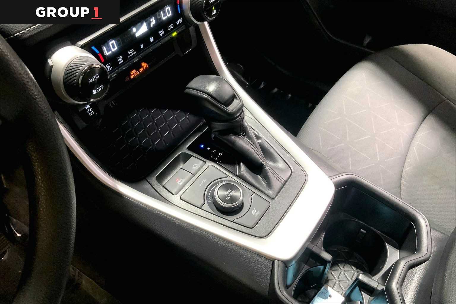 Certified 2025 Toyota RAV4 XLE AWD/4WD image 17