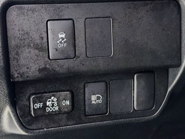 Used 2022 Toyota Tacoma SR5 w/ Technology Package image 10