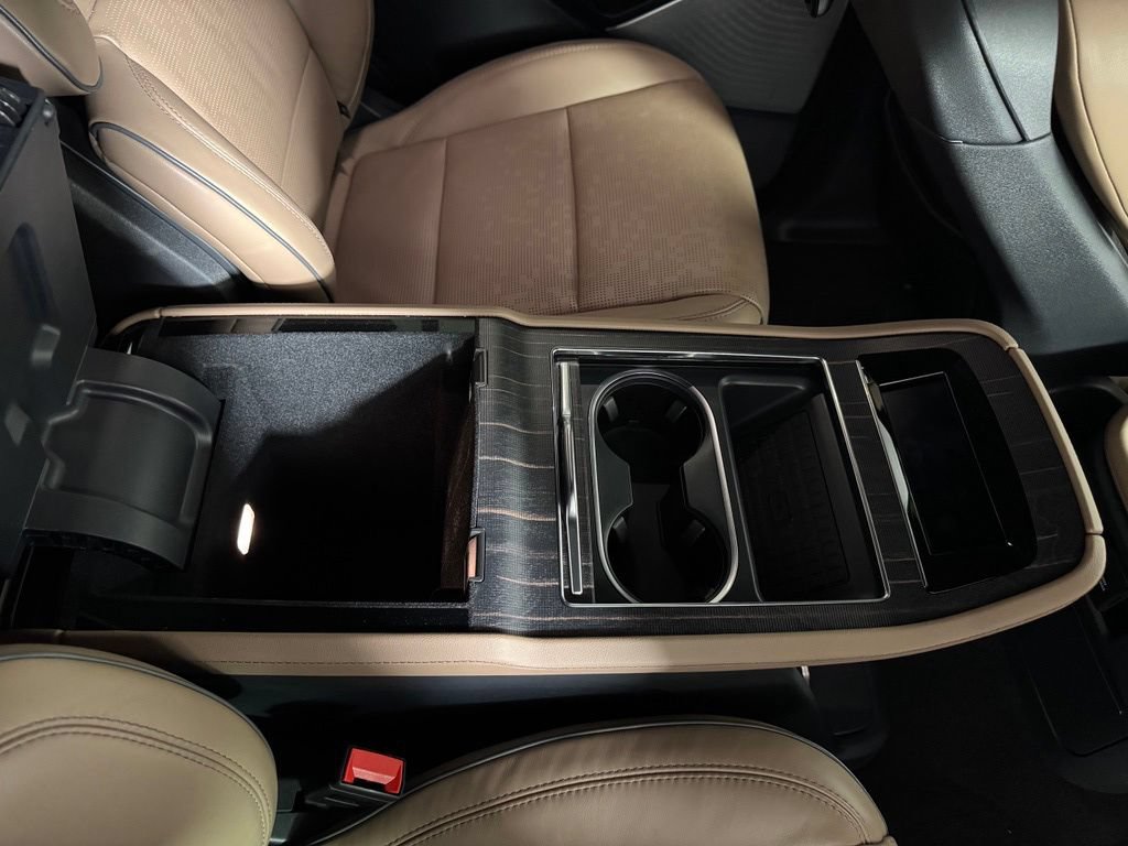 Certified 2025 Lincoln Navigator Black Label AWD/4WD image 14