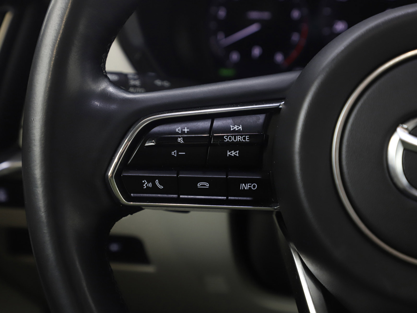 Certified 2024 MAZDA CX-90 3.3 Turbo w/ Premium Plus Pkg image 29