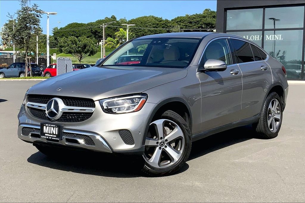 Used 2023 Mercedes-Benz GLC 300 4MATIC Coupe image 2